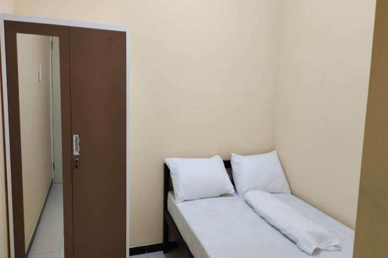 Oyo 91209 Arjuna Residence Syariah Sby Surabaja Zewnętrze zdjęcie